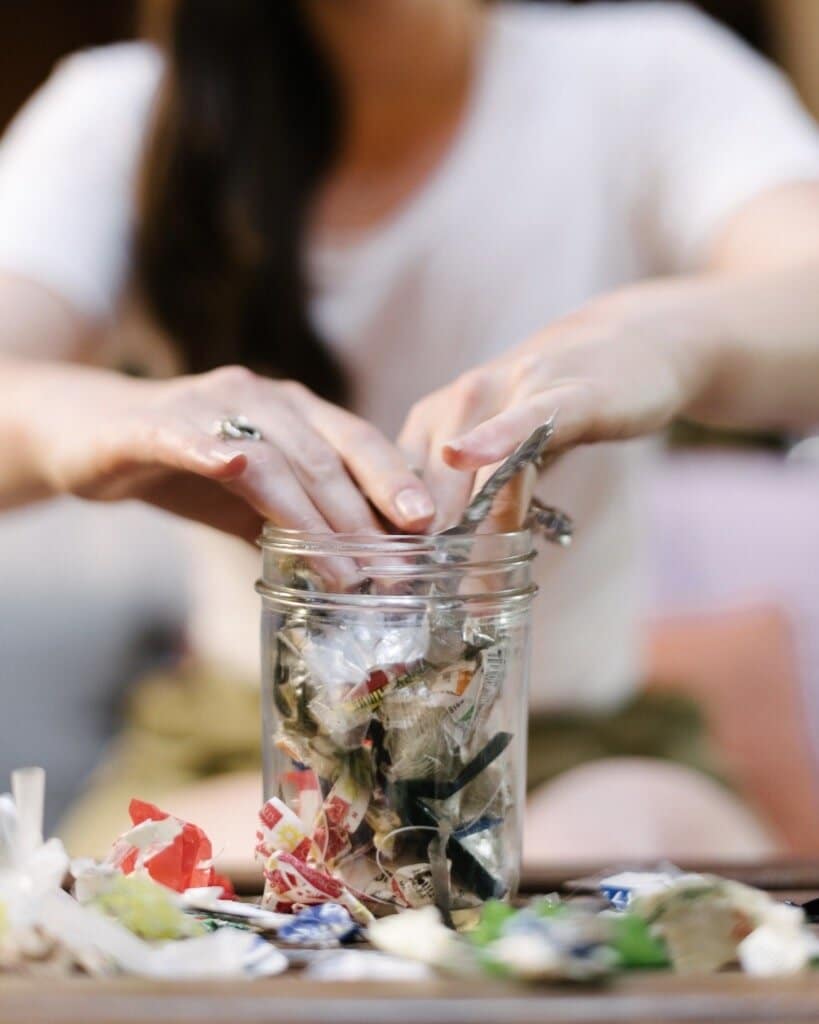 8 Things I Wish I Knew BEFORE Going Zero Waste from www.goingzerowaste.mom #zerowaste #ecofriendly #gogreen #sustainable #zerowasteliving